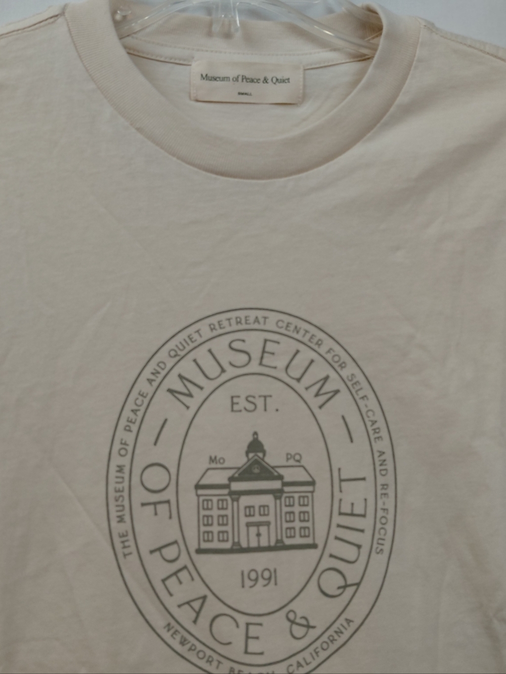 Museum Of Peace & Quiet Long Sleeve t Shirt NWT Cream Green 100% Cotton - Picture 4 of 7